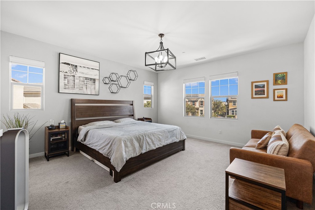 4838 S Monarch