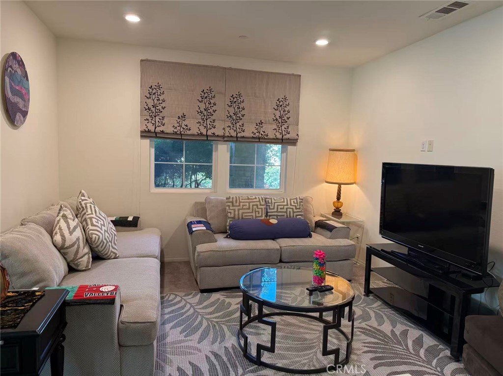 7008 Jetty Court