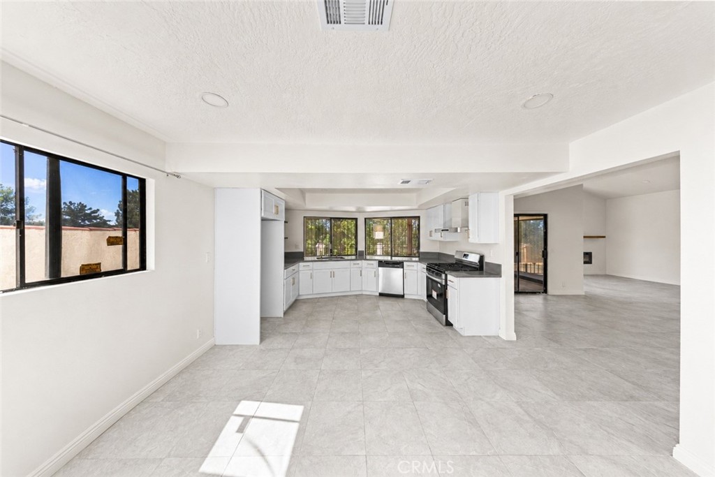 13850 Dahlgren Drive