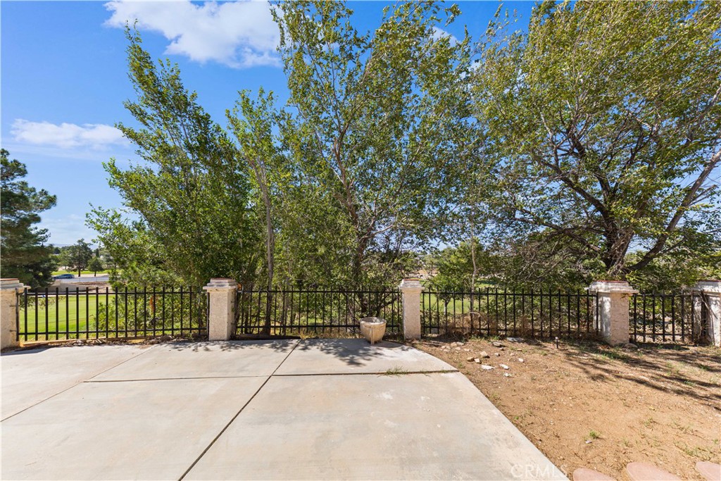 13850 Dahlgren Drive