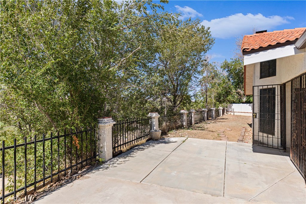 13850 Dahlgren Drive