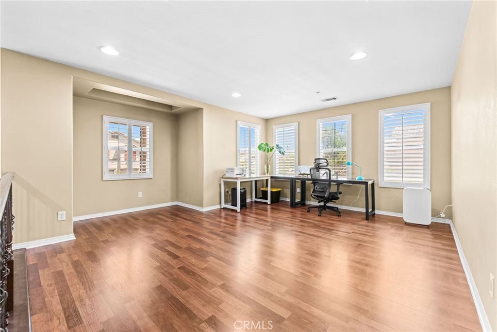 16425 Basswood