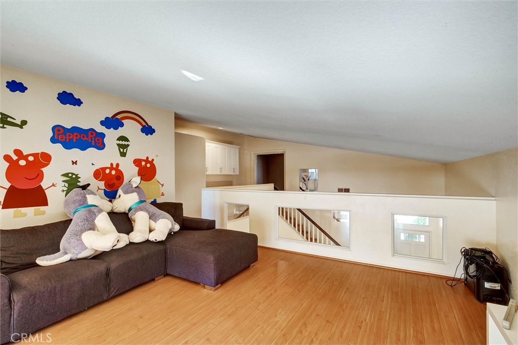 1532 Tradewinds