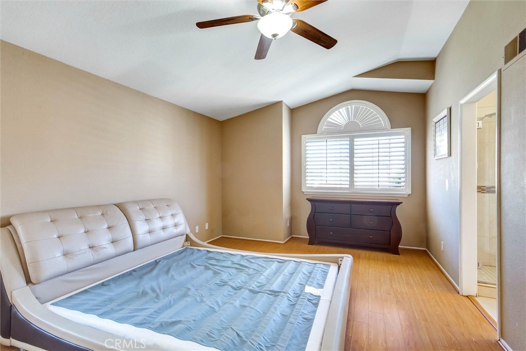 1532 Tradewinds