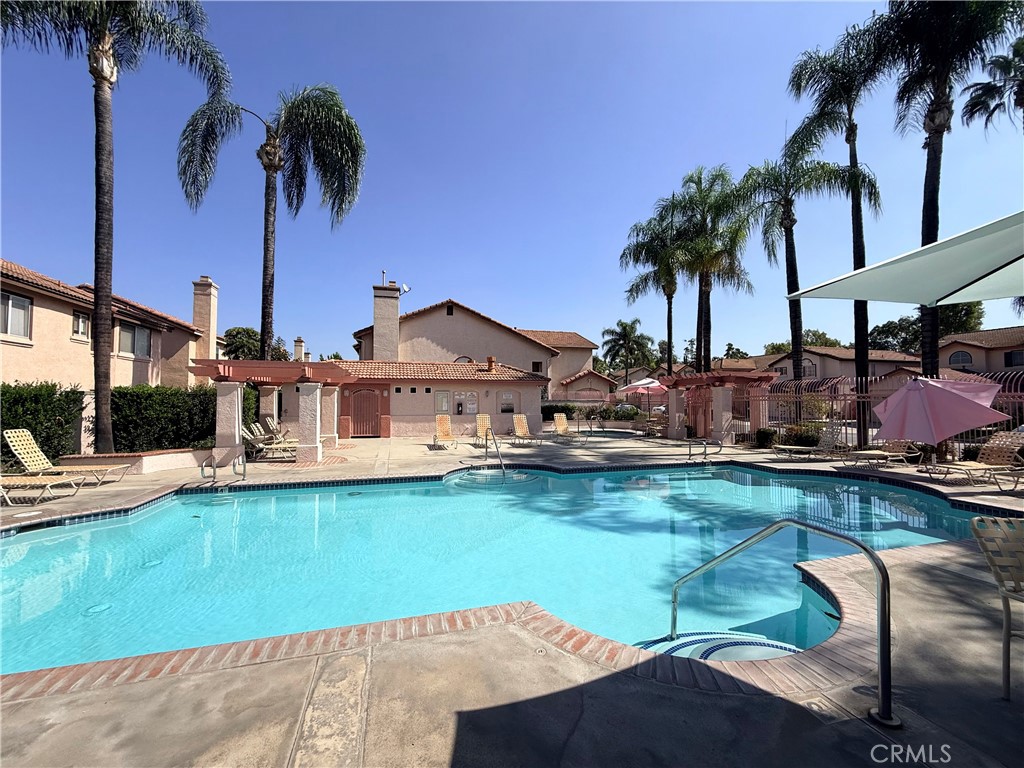 1532 Tradewinds