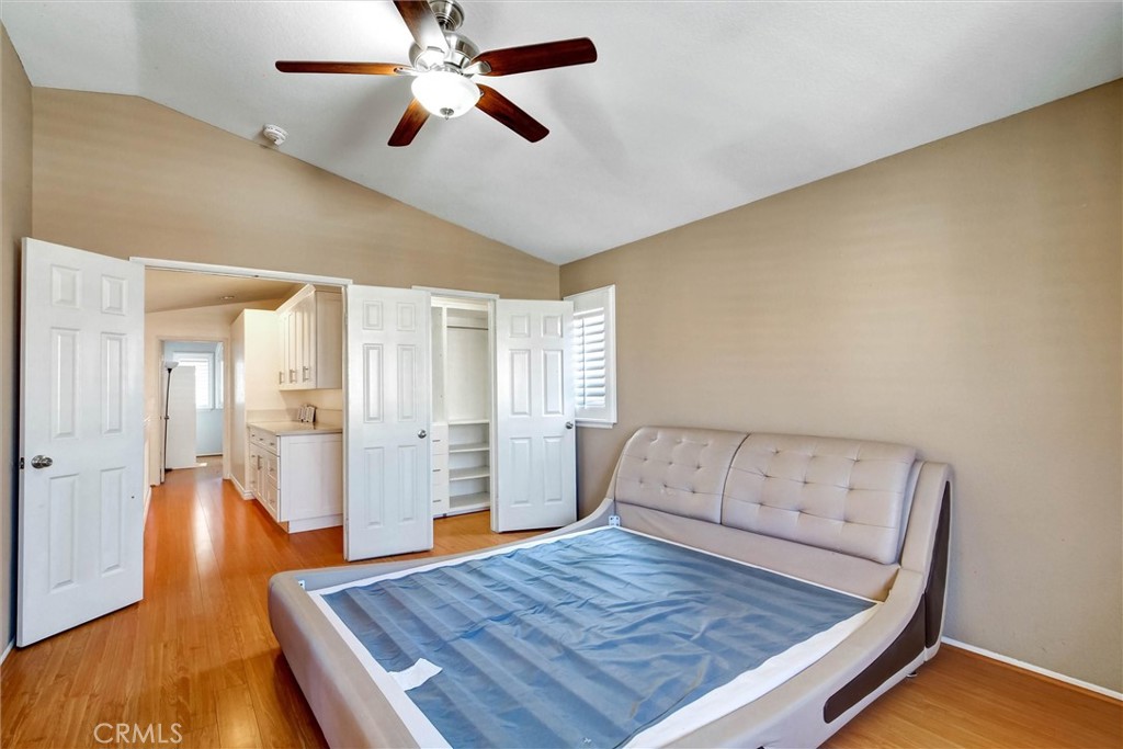 1532 Tradewinds