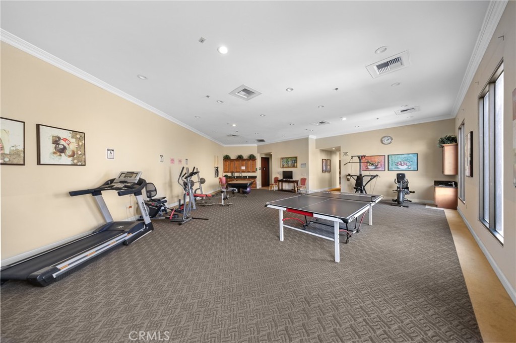13798 Roswell Avenue B279