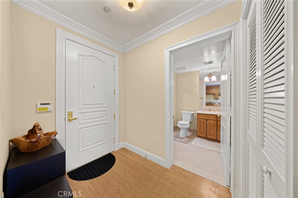 13798 Roswell Avenue B279
