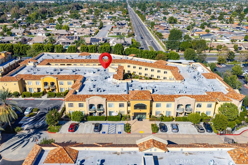 13798 Roswell Avenue B279