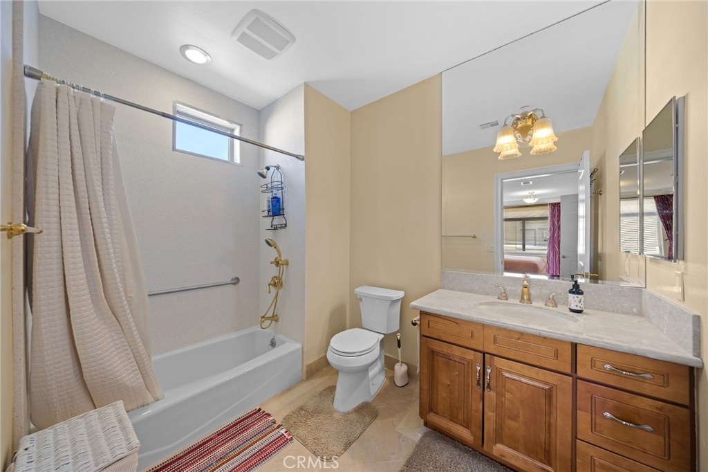 13798 Roswell Avenue B279