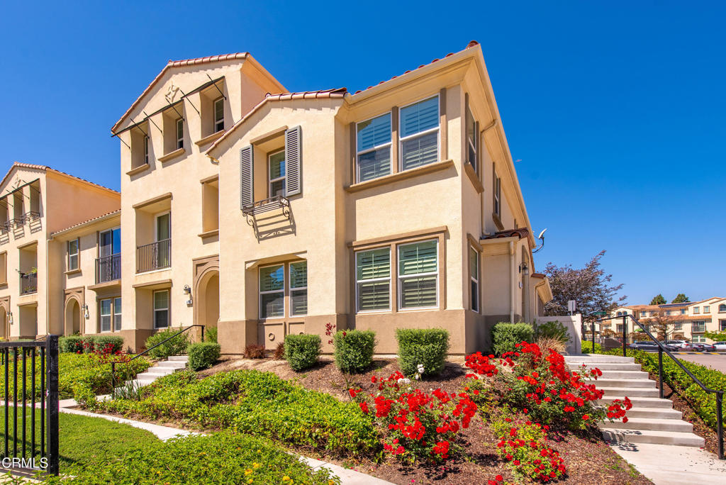 401 Camino Ruiz
