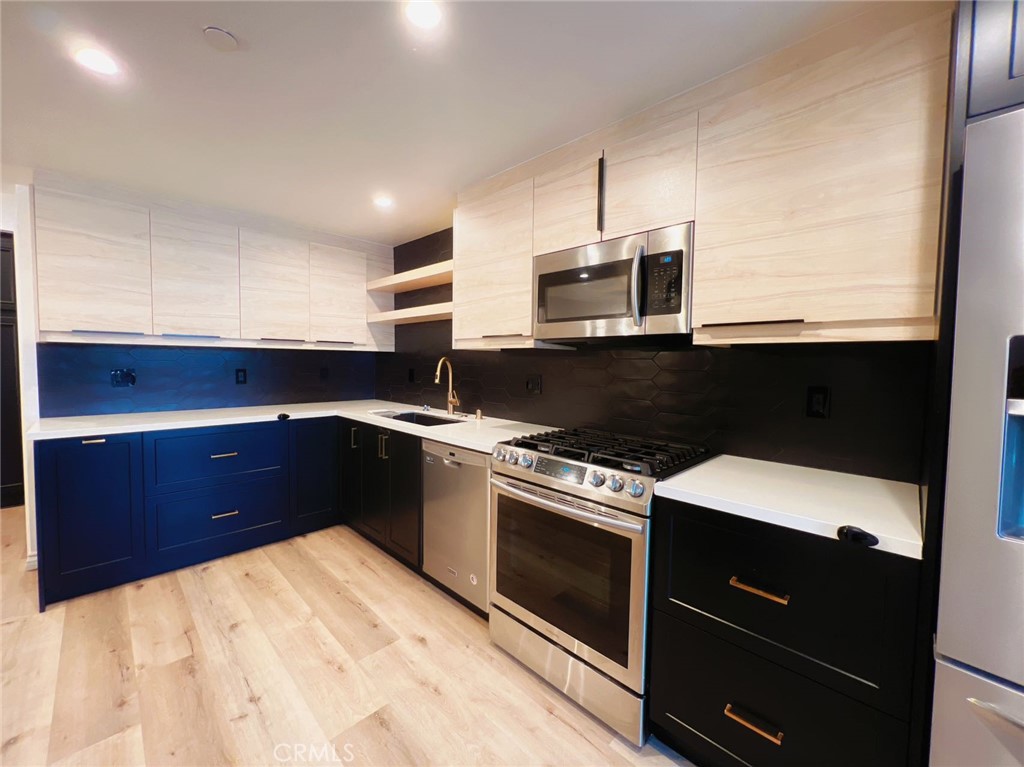 4310 Cahuenga Boulevard 104