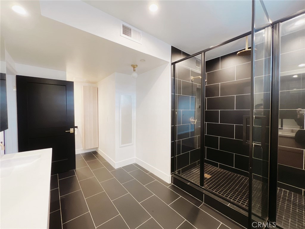 4310 Cahuenga Boulevard 104