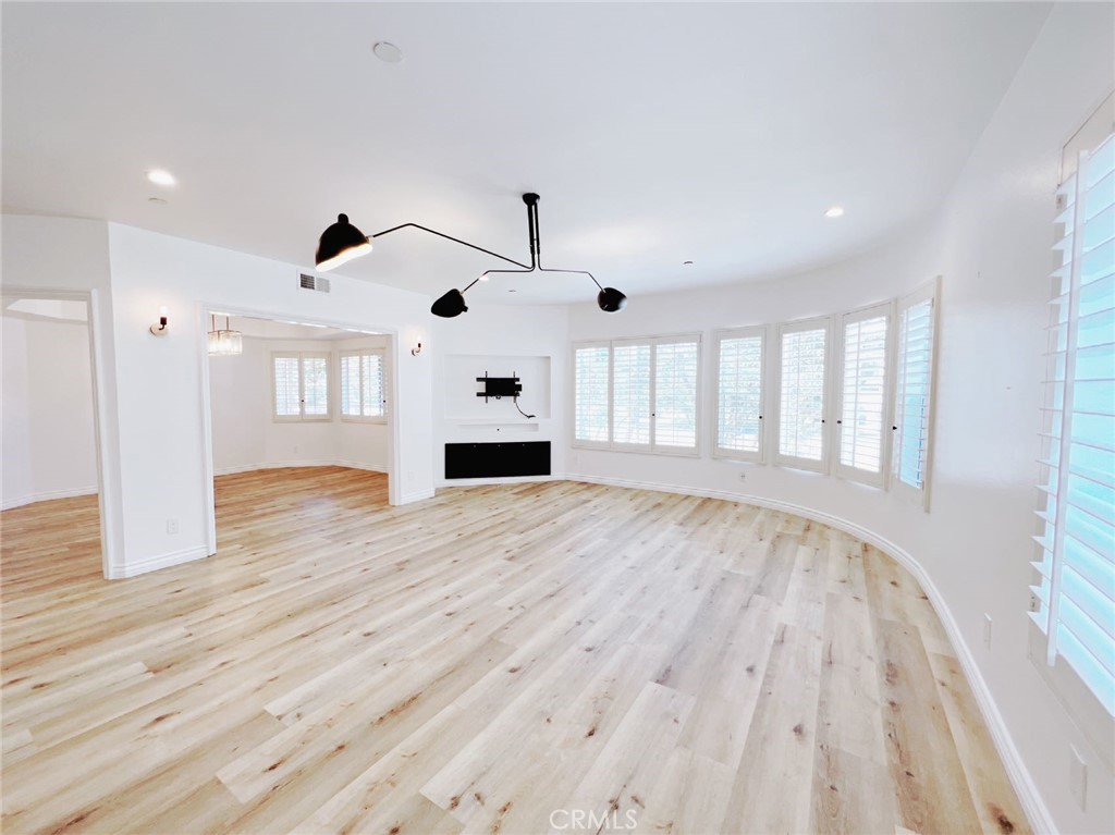 4310 Cahuenga Boulevard 104