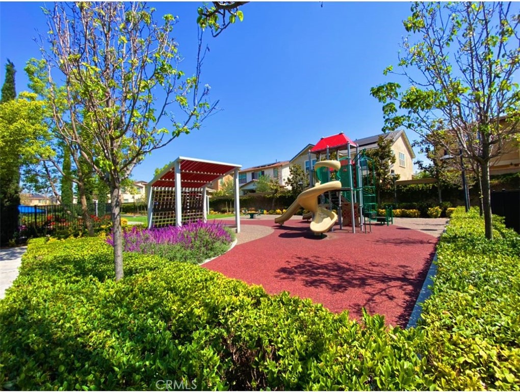 4750 Java Paseo S