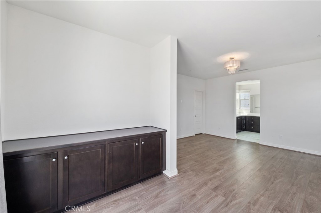13841 Snyder