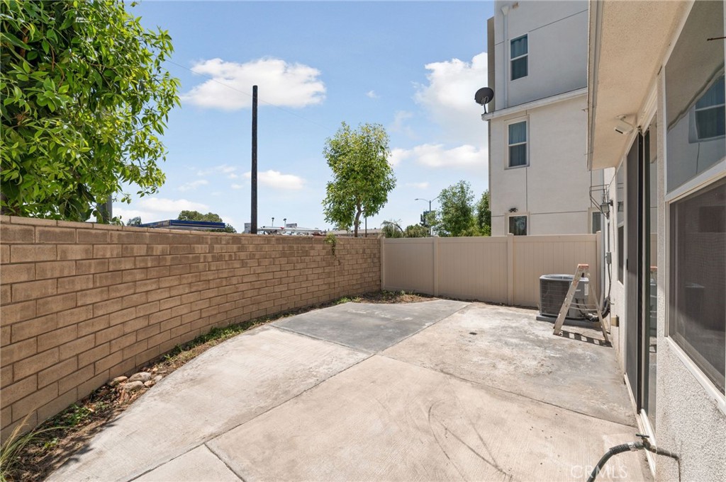 13841 Snyder