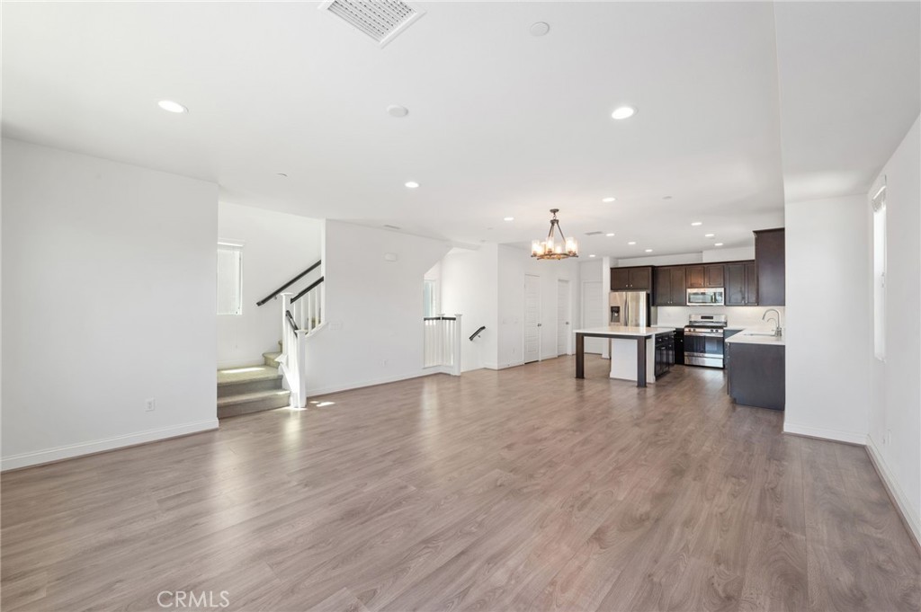 13841 Snyder