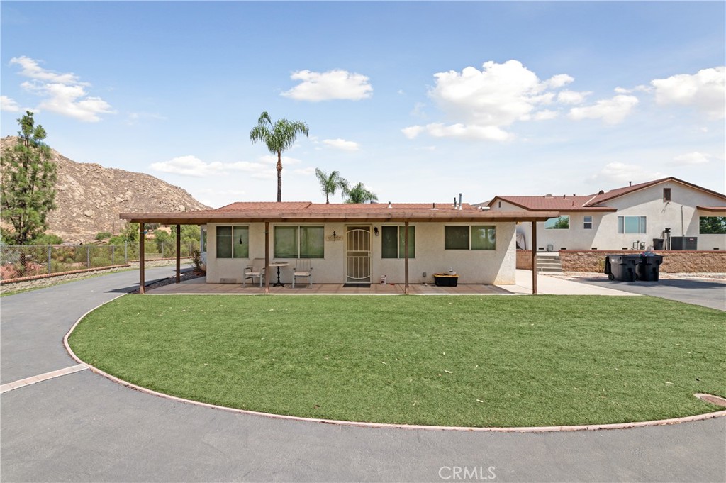 10374 Lake Summit Drive