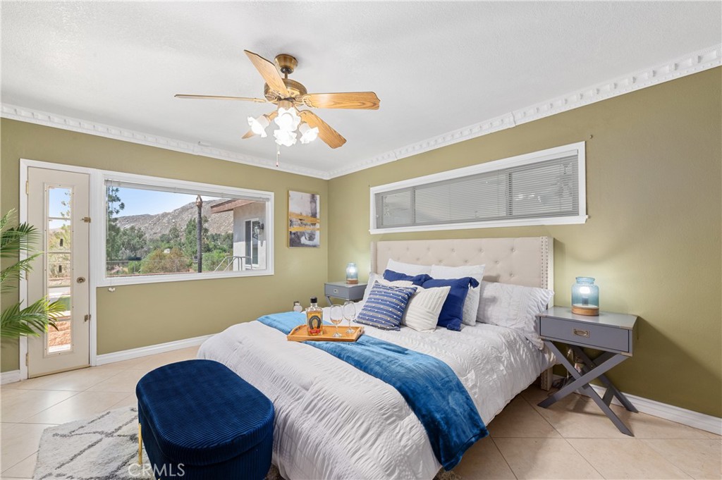 10374 Lake Summit Drive