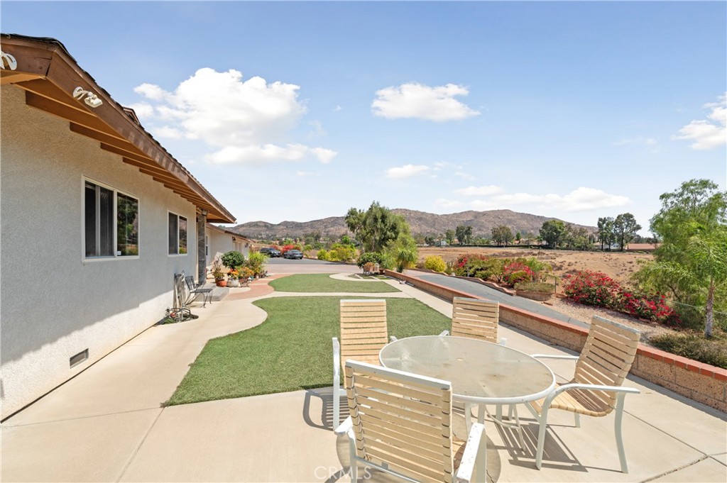 10374 Lake Summit Drive