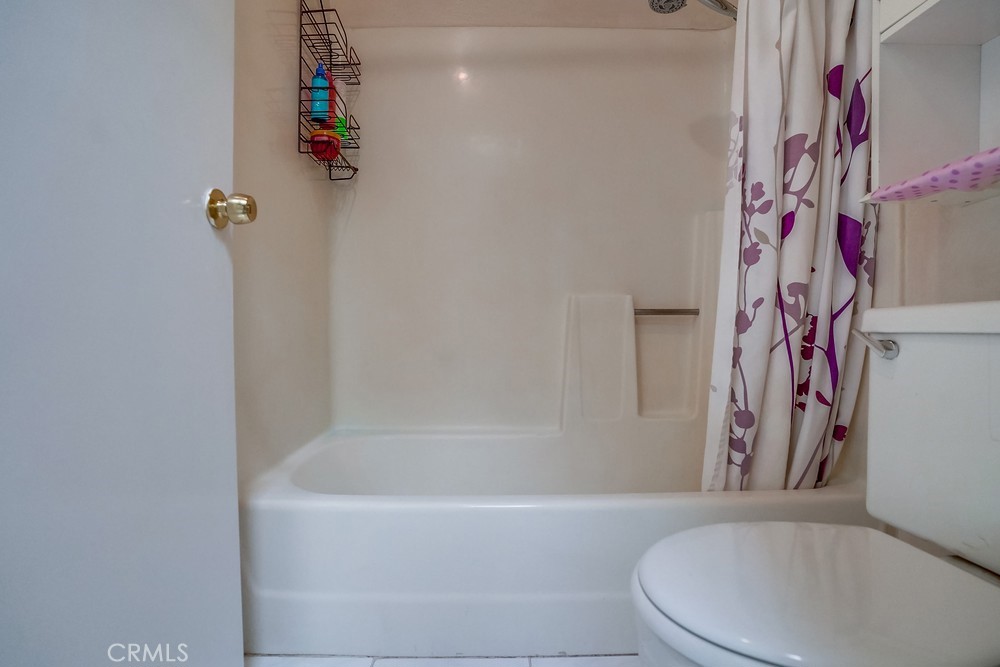 11105 Lower Azusa Road B