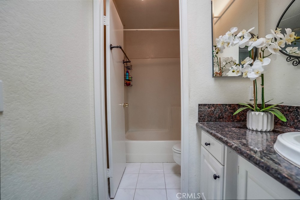 11105 Lower Azusa Road B