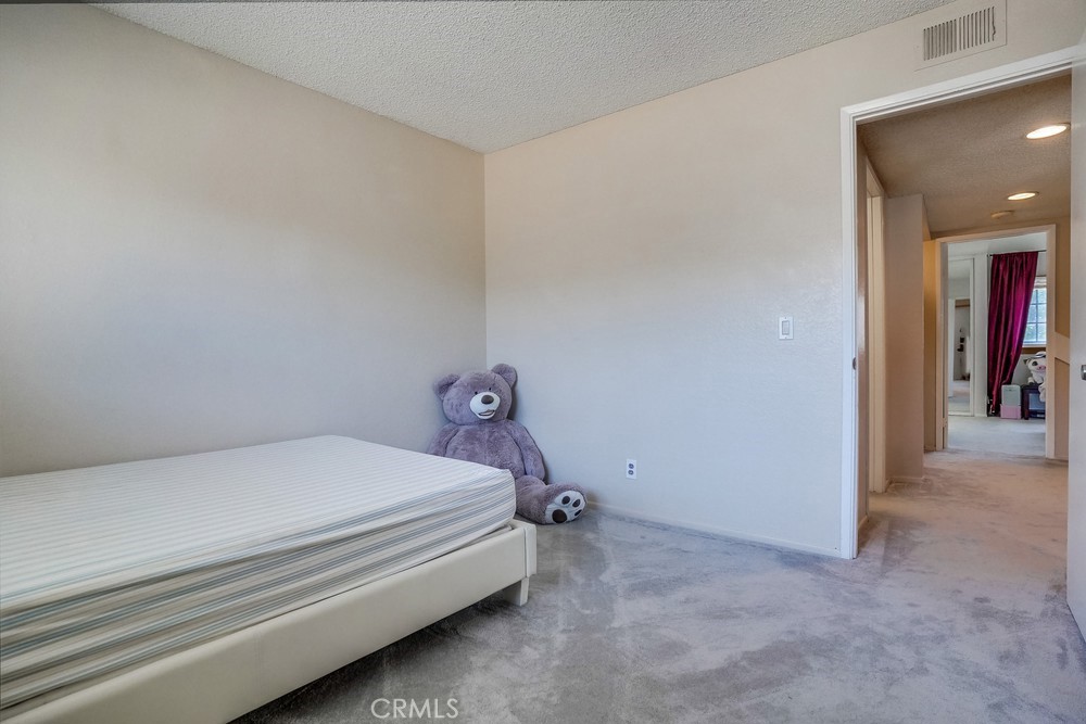11105 Lower Azusa Road B