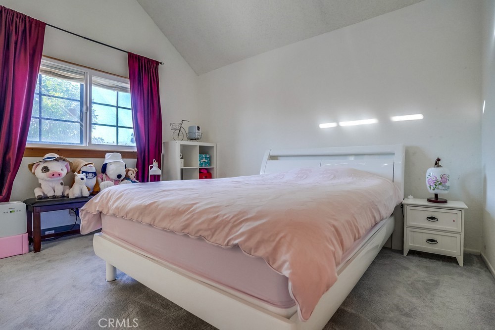 11105 Lower Azusa Road B