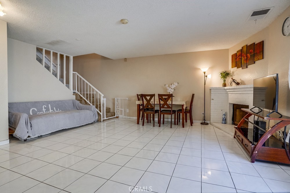11105 Lower Azusa Road B