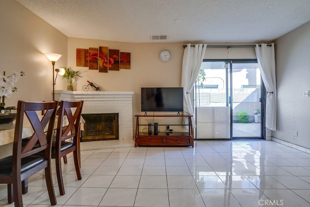 11105 Lower Azusa Road B
