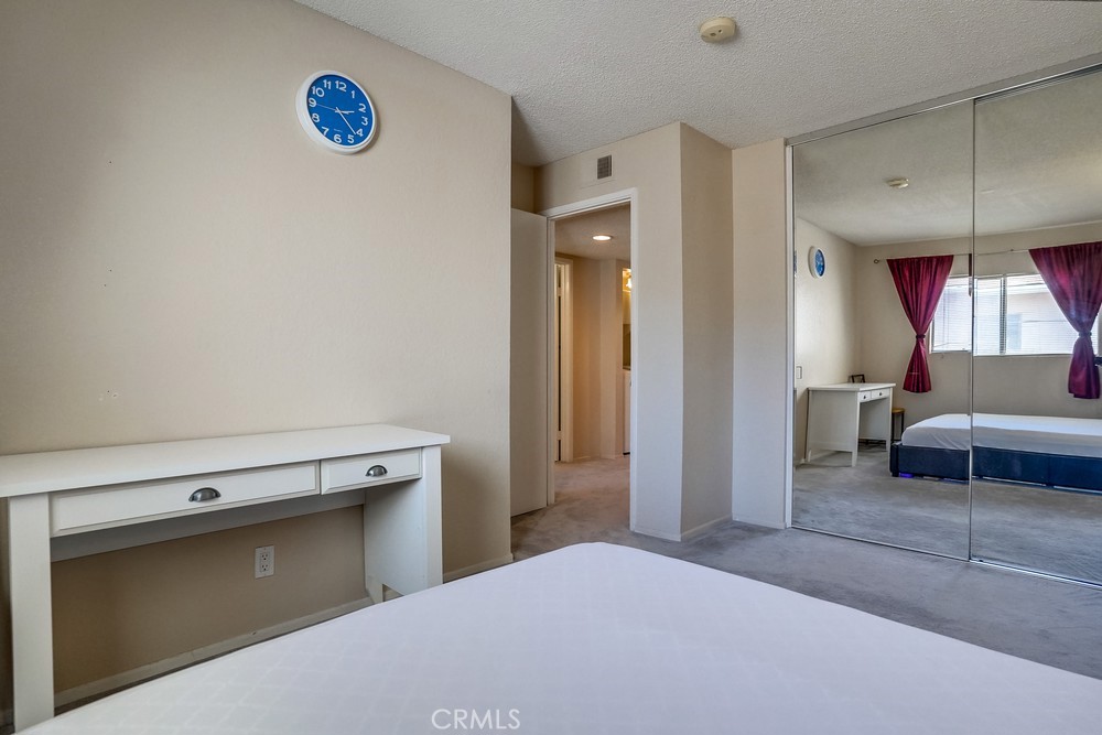 11105 Lower Azusa Road B