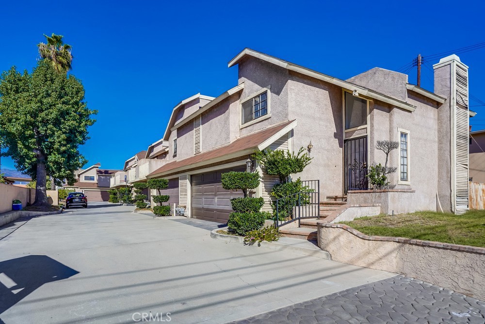11105 Lower Azusa Road B