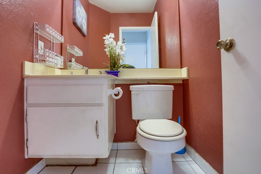 11105 Lower Azusa Road B