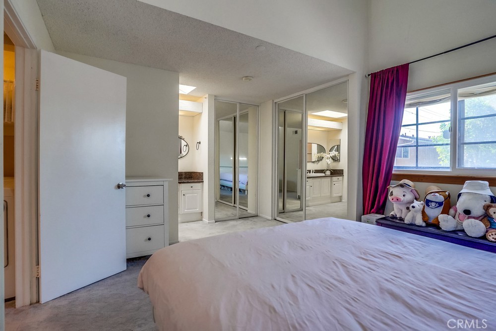 11105 Lower Azusa Road B