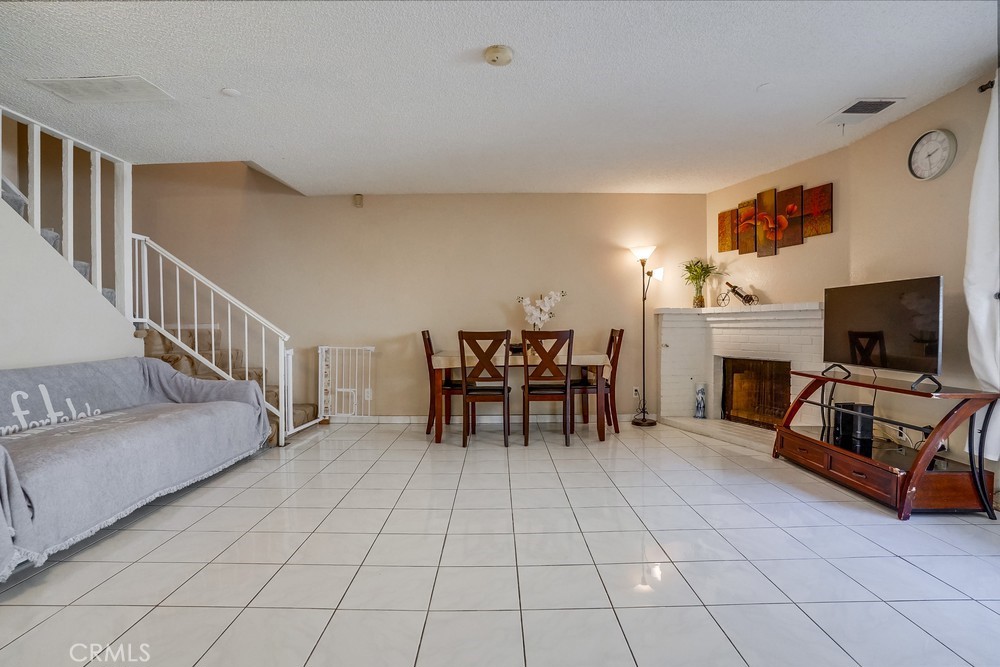 11105 Lower Azusa Road B
