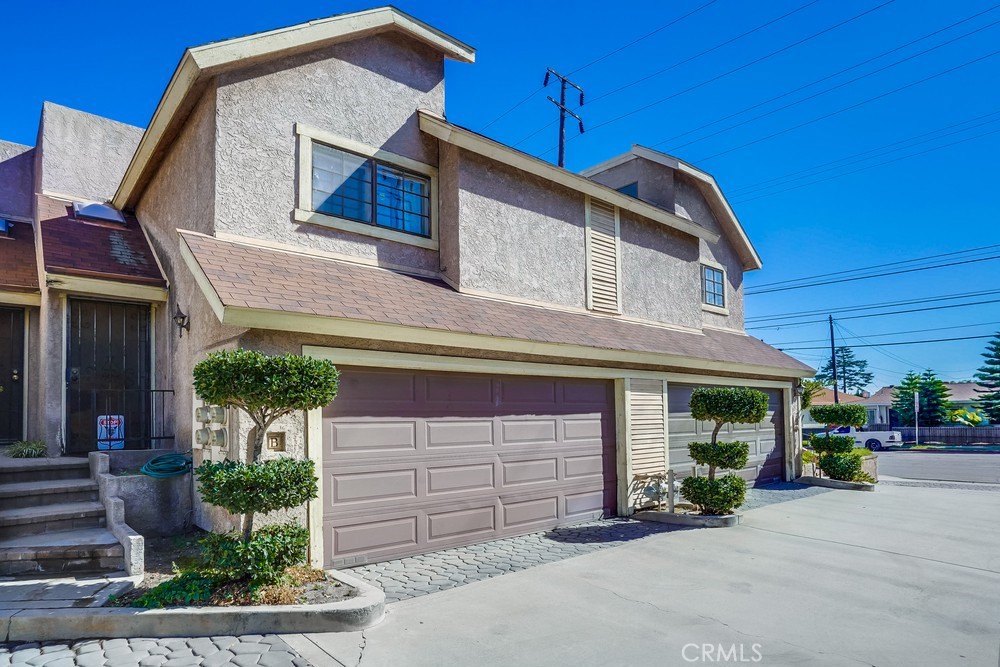 11105 Lower Azusa Road B