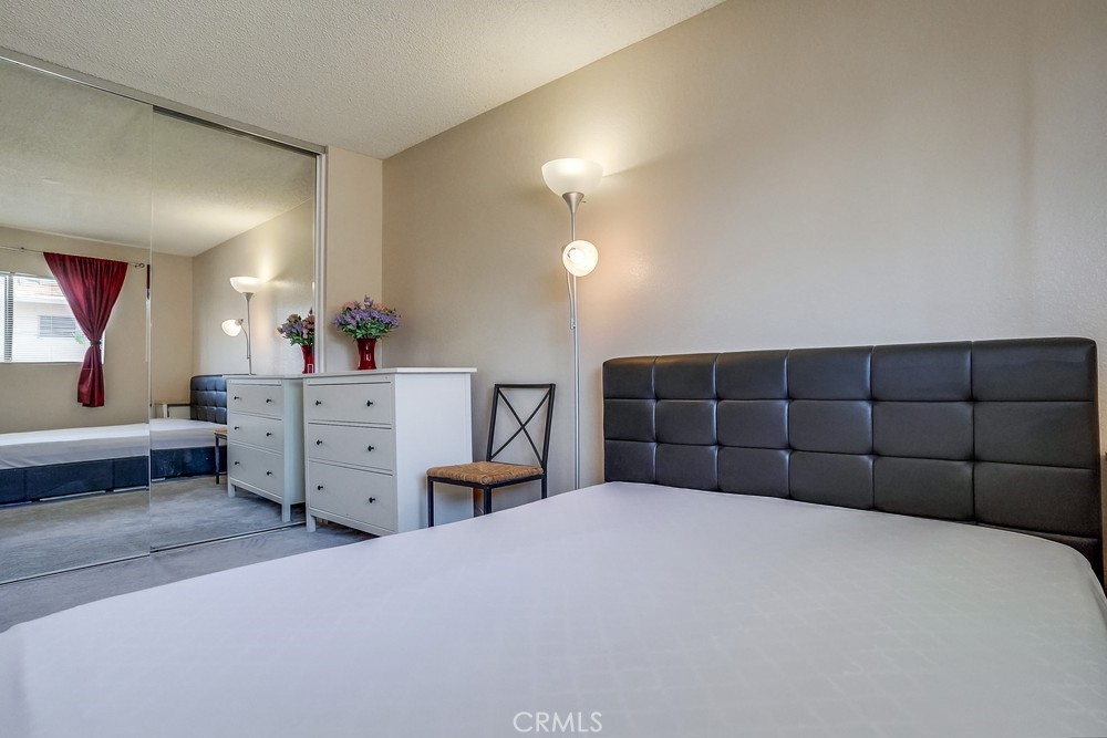11105 Lower Azusa Road B