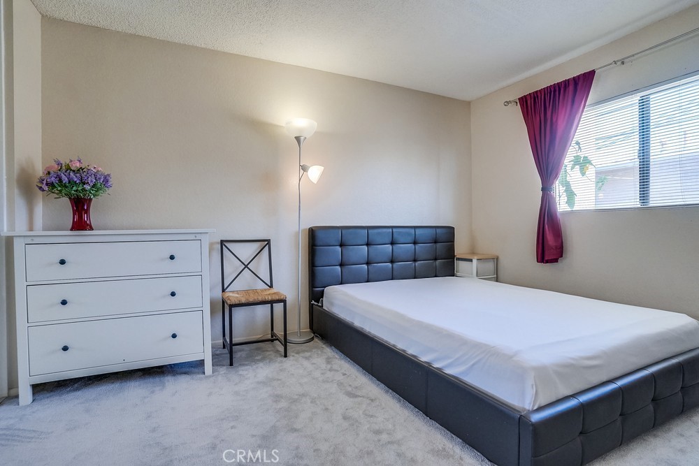 11105 Lower Azusa Road B
