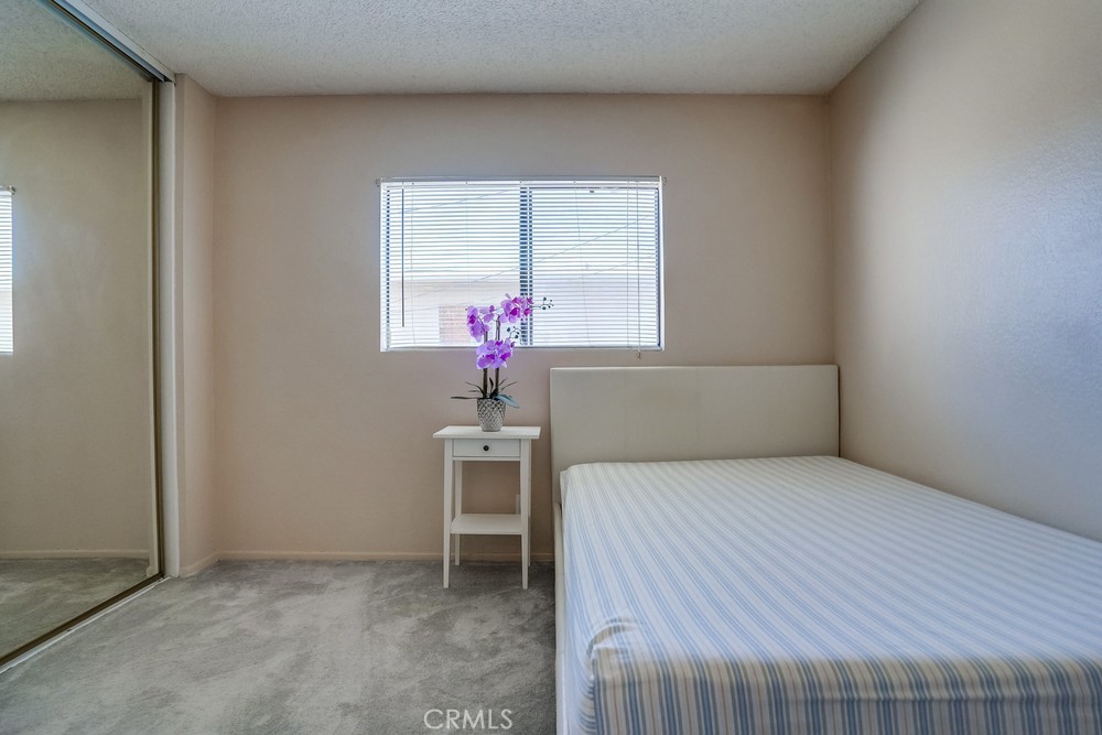 11105 Lower Azusa Road B