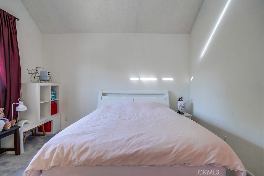 11105 Lower Azusa Road B