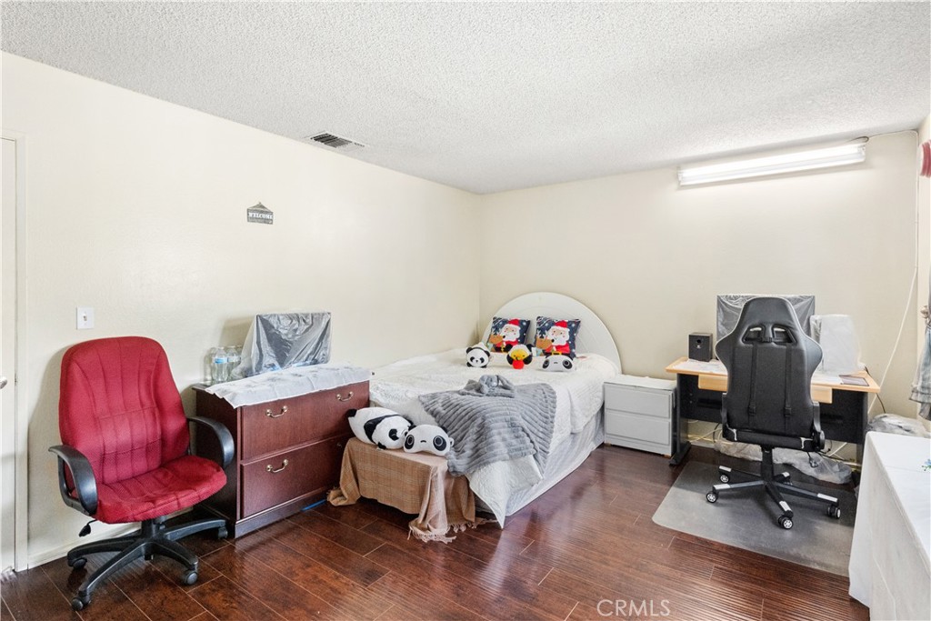11118 Lambert Avenue 3