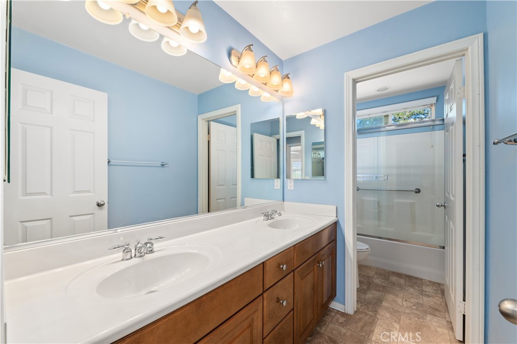 1237 Huckleberry Lane