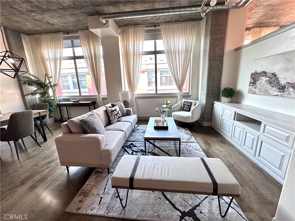 840 E Green Street 429