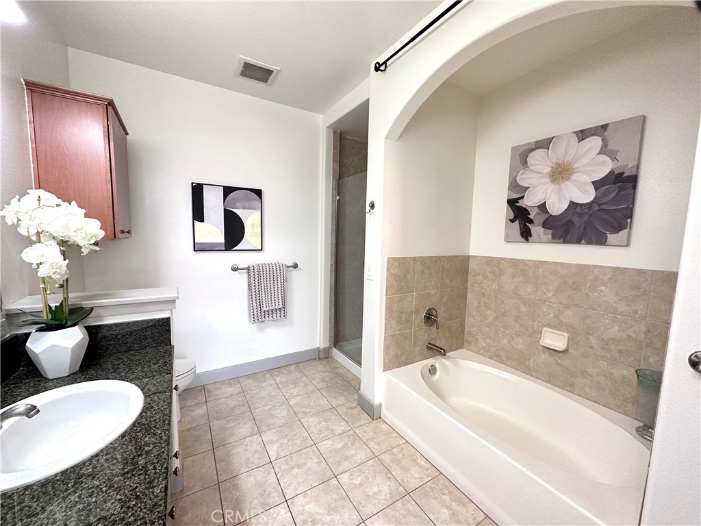 840 E Green Street 429