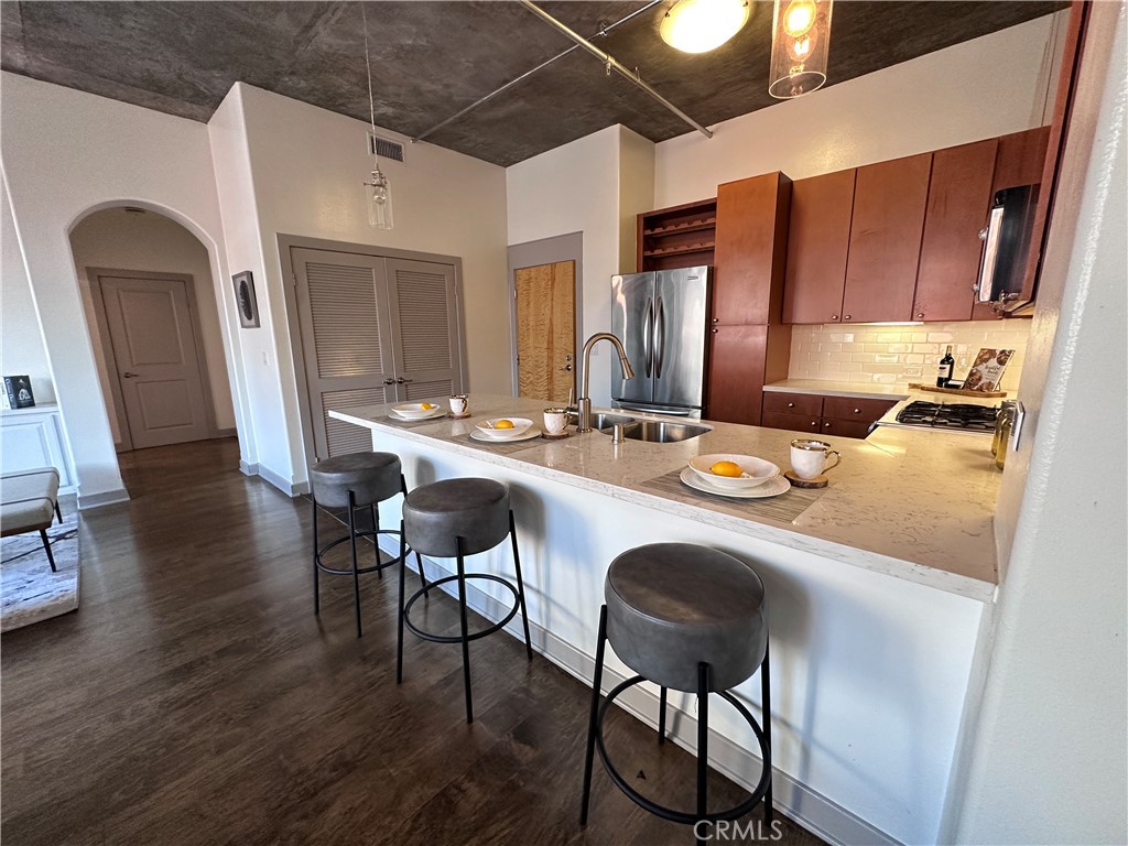 840 E Green Street 429