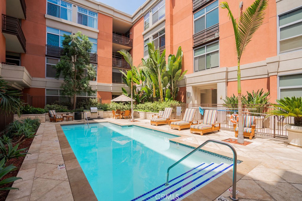 840 E Green Street 429