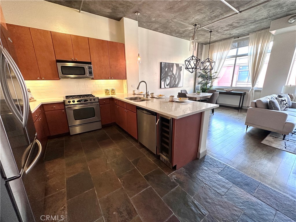 840 E Green Street 429