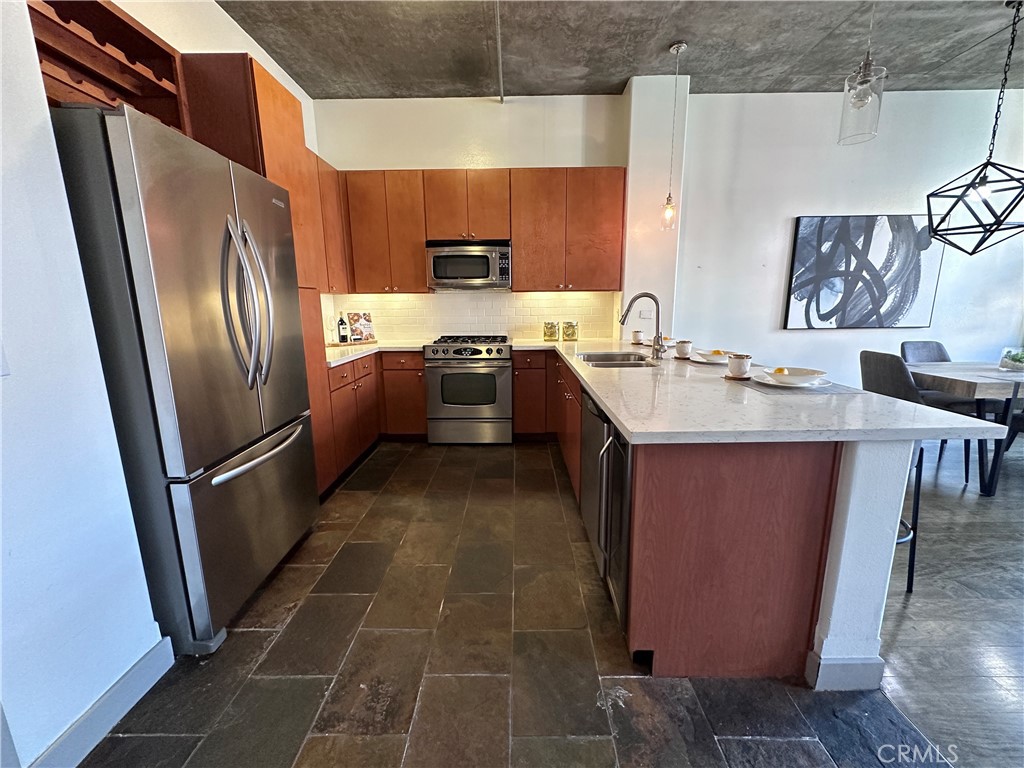 840 E Green Street 429