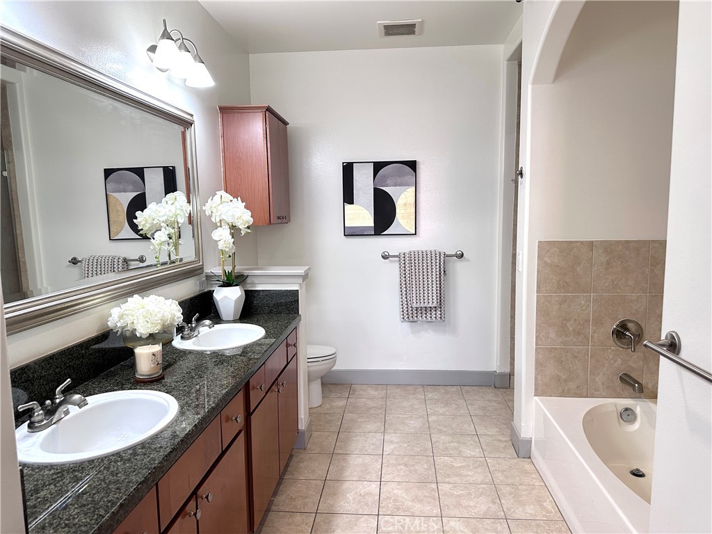 840 E Green Street 429